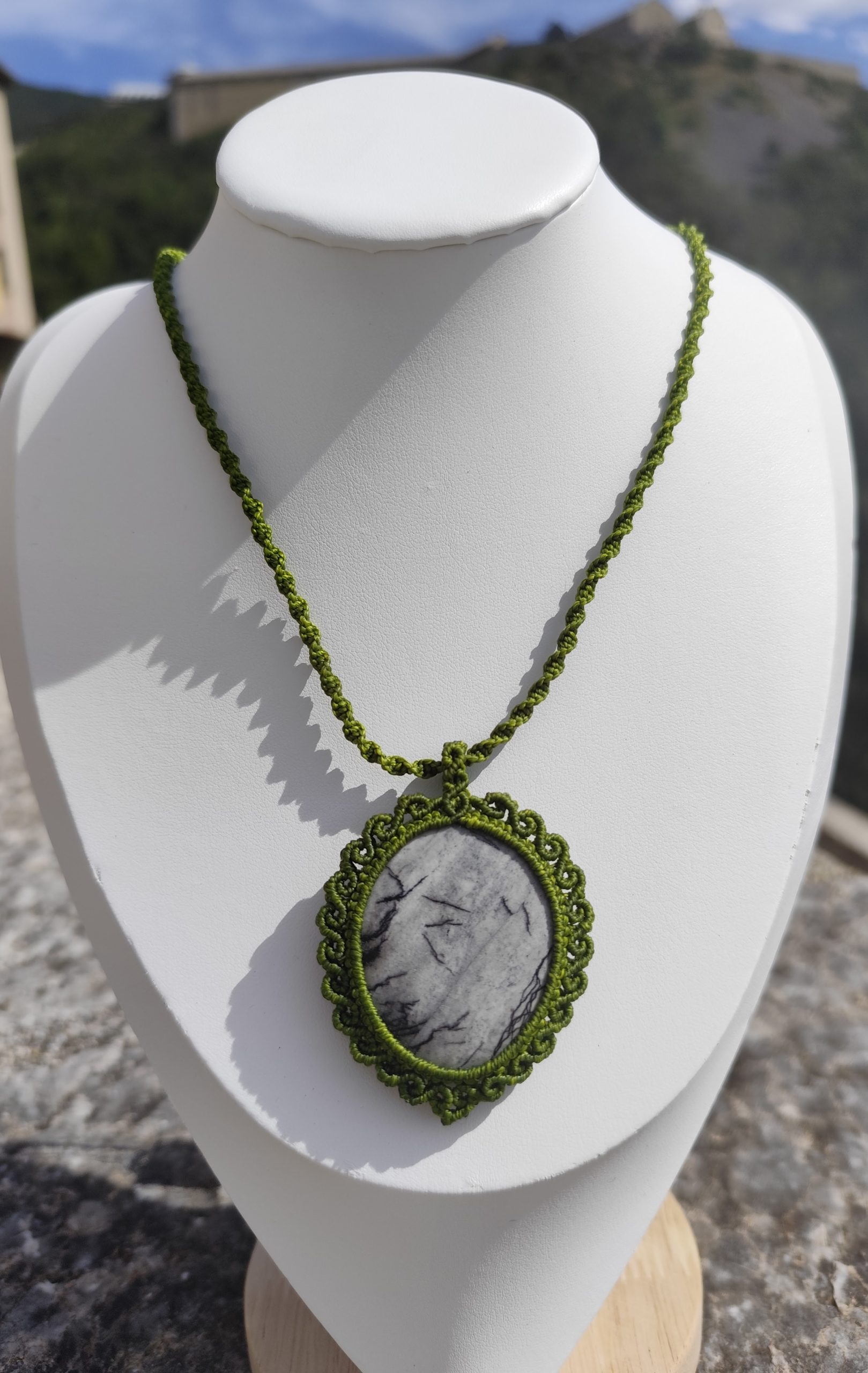 Collier Ondoyance et Pinolite